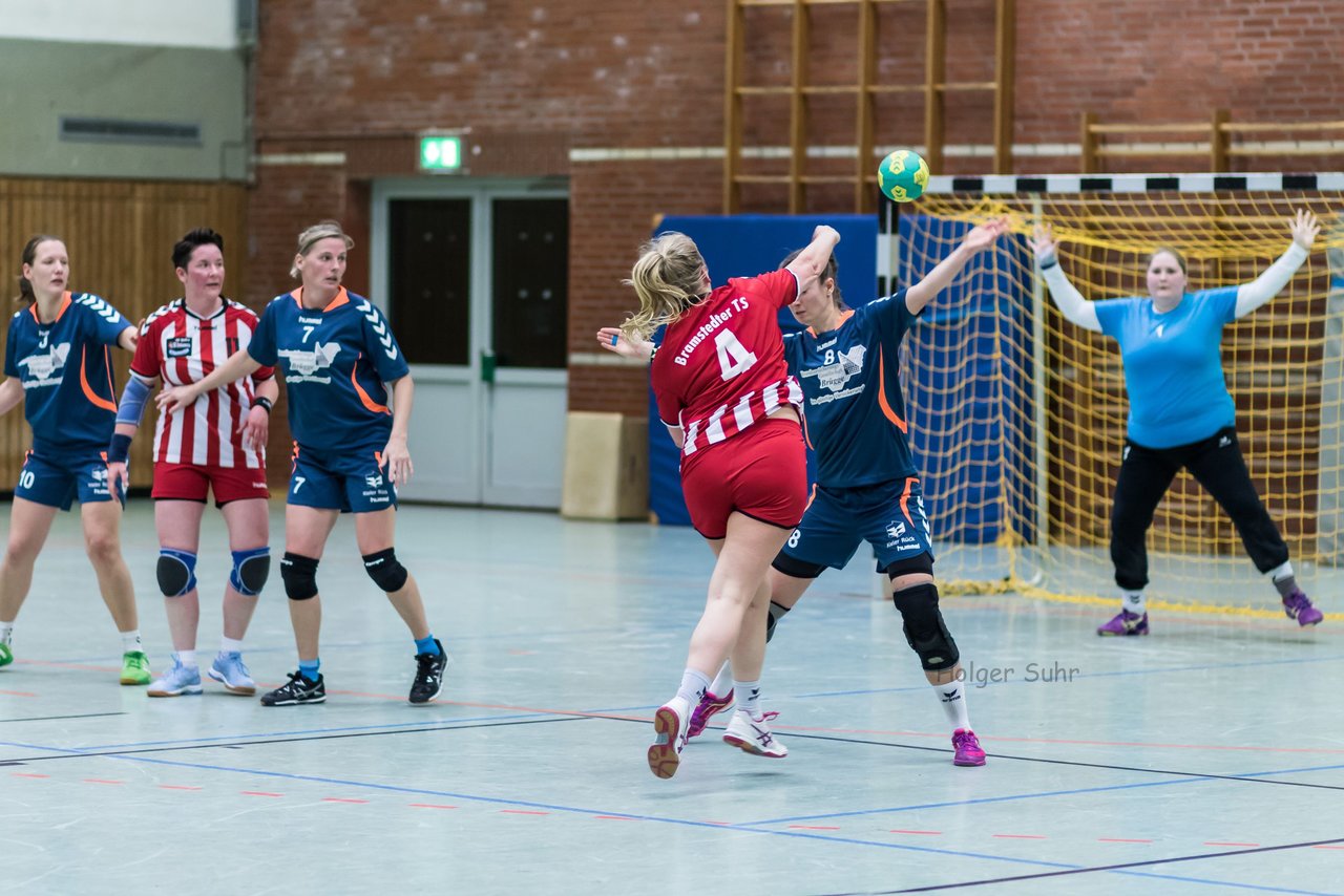 Bild 341 - Frauen Bramstedter TS - TSV Wattenbek 2 : Ergebnis: 20:24